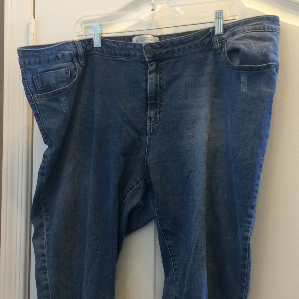 FINAL MARKDOWN Ladies' Kenneth Cole Reaction Skinny Jeans 22w